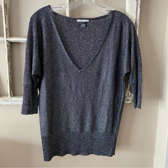 Metallic silver v neck sweater by mac & jac - Picture 2 of 6